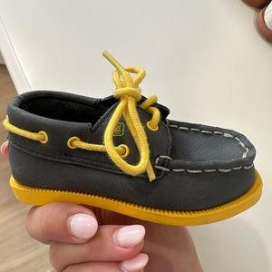 Sperry baby boat shoes in navy and yellow